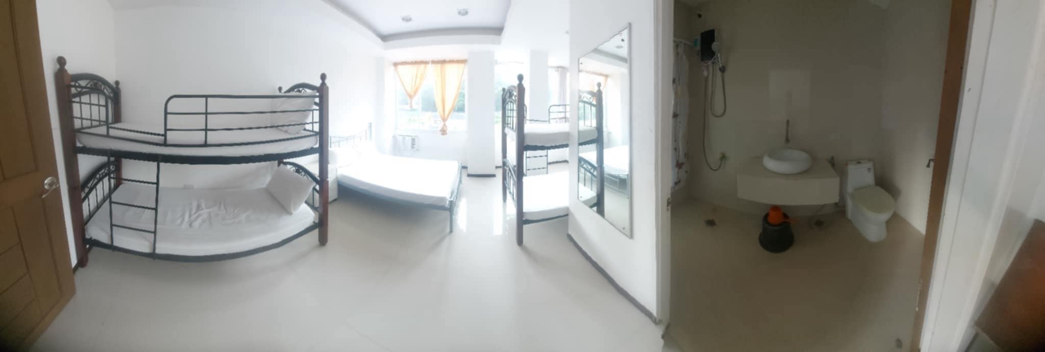 Family Room - Image 1