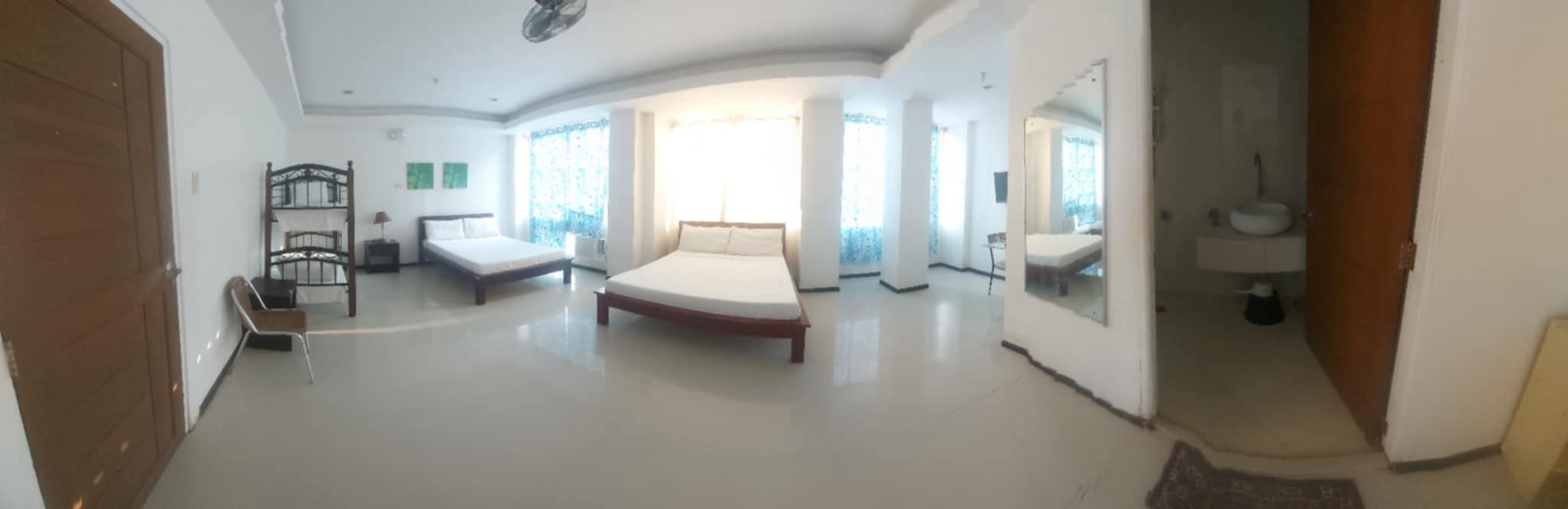 Family Room - Image 2